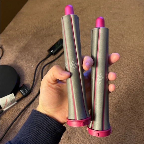 Dyson Prussian blue airwrap with extra long barrel - Picture 11 of 11